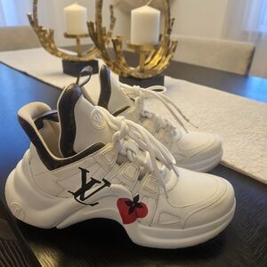 Louis Vuitton Archlight 'Game On' Heart Sneaker SZ 7 White Monogram Used